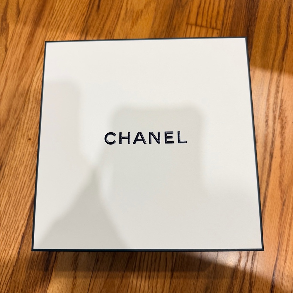 CHANEL Cream Gift Box